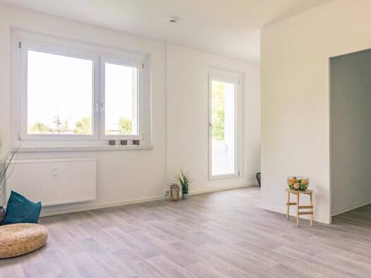 Wohnung zur Miete 195 € 1 Zimmer 34,3 m² 2. Geschoss frei ab 31.08.2026 Max-Opitz-Straße 2 Hutholz Hutholz 09123