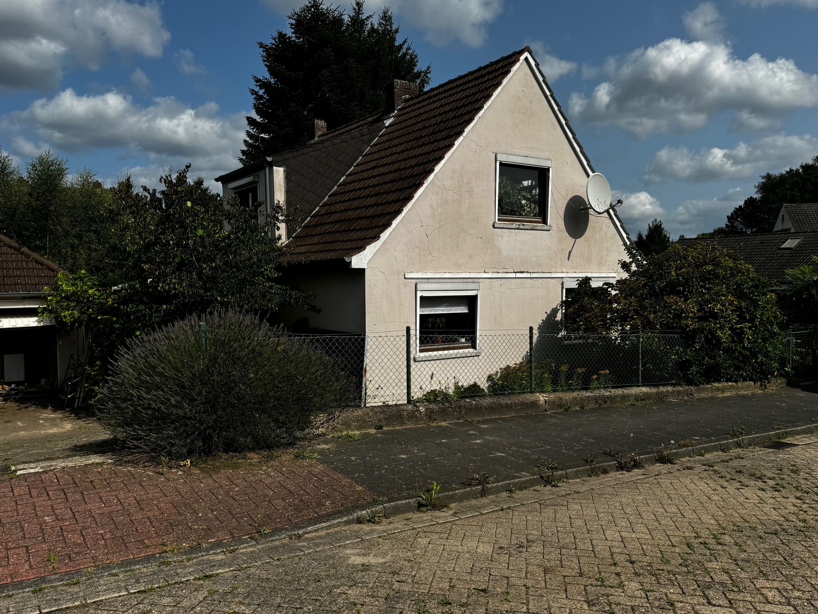 Einfamilienhaus zum Kauf 200.000 € 4,5 Zimmer 90 m²<br/>Wohnfläche 600 m²<br/>Grundstück Lesum Bremen 28717