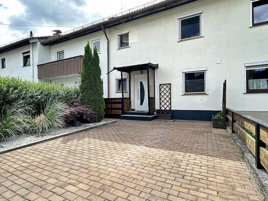 Reihenmittelhaus zum Kauf 540.000 € 4 Zimmer 92,7 m² 230,9 m² Grundstück Kiefersfelden Kiefersfelden 83088
