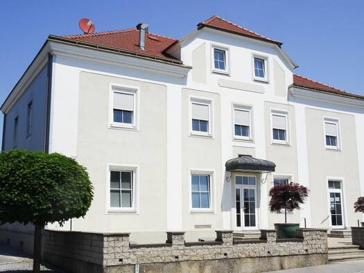 Mehrfamilienhaus zum Kauf 14 Zimmer 380 m² 702 m² Grundstück frei ab sofort Haag 3350