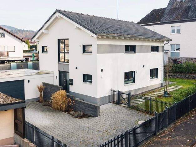 Einfamilienhaus zum Kauf 679.000 € 5 Zimmer 156 m² 678 m² Grundstück Oberbieber Neuwied 56566