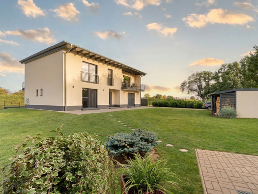 Haus zum Kauf 450.000 € 7 Zimmer 292 m² 2.350 m² Grundstück Kienitz Letschin 15324