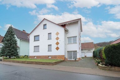 Mehrfamilienhaus zum Kauf als Kapitalanlage geeignet 199.000 € 8 Zimmer 268,4 m² 1.735 m² Grundstück Wehrshausen Schenklengsfeld 36277