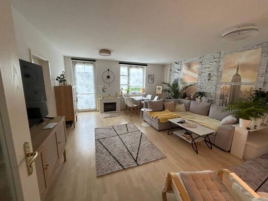 Studio zur Miete 325 € 1 Zimmer 49 m² Geschoss 2/4 frei ab 01.10.2026 Tannenstraße 15 Schloßchemnitz Schloßchemnitz 09113
