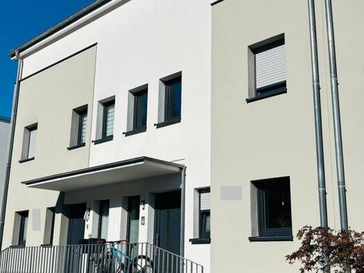 Reihenhaus zum Kauf provisionsfrei 495.000 € 5 Zimmer 175 m² 200 m² Grundstück frei ab 01.08.2027 Malstatt Mitte 66113