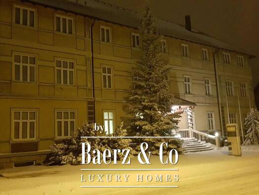 Stadthaus zum Kauf 1.800.000 € 20 Zimmer 1.500 m² 3.799 m² Grundstück ravna gora