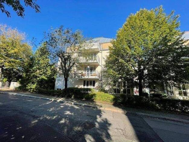 Wohnung zur Miete 470 € 2 Zimmer 72,7 m² frei ab 01.11.2026 Siegmar Siegmar 09117
