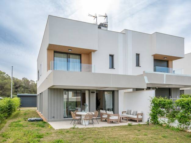 Doppelhaushälfte zum Kauf - Erstbezug 1.020.000 € 4 Zimmer 133 m² 230 m² Grundstück Carrer de l'Esparver 7-17 Puig de Ros 07609