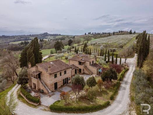 Bauernhaus zum Kauf 3.700.000 € 10 Zimmer 900 m² 700.000 m² Grundstück frei ab sofort Asciano 53041