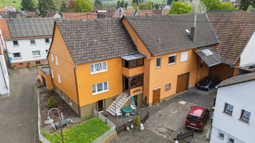 Einfamilienhaus zum Kauf 269.000 € 10 Zimmer 242,9 m² 859 m² Grundstück Sellnrod Mücke 35325