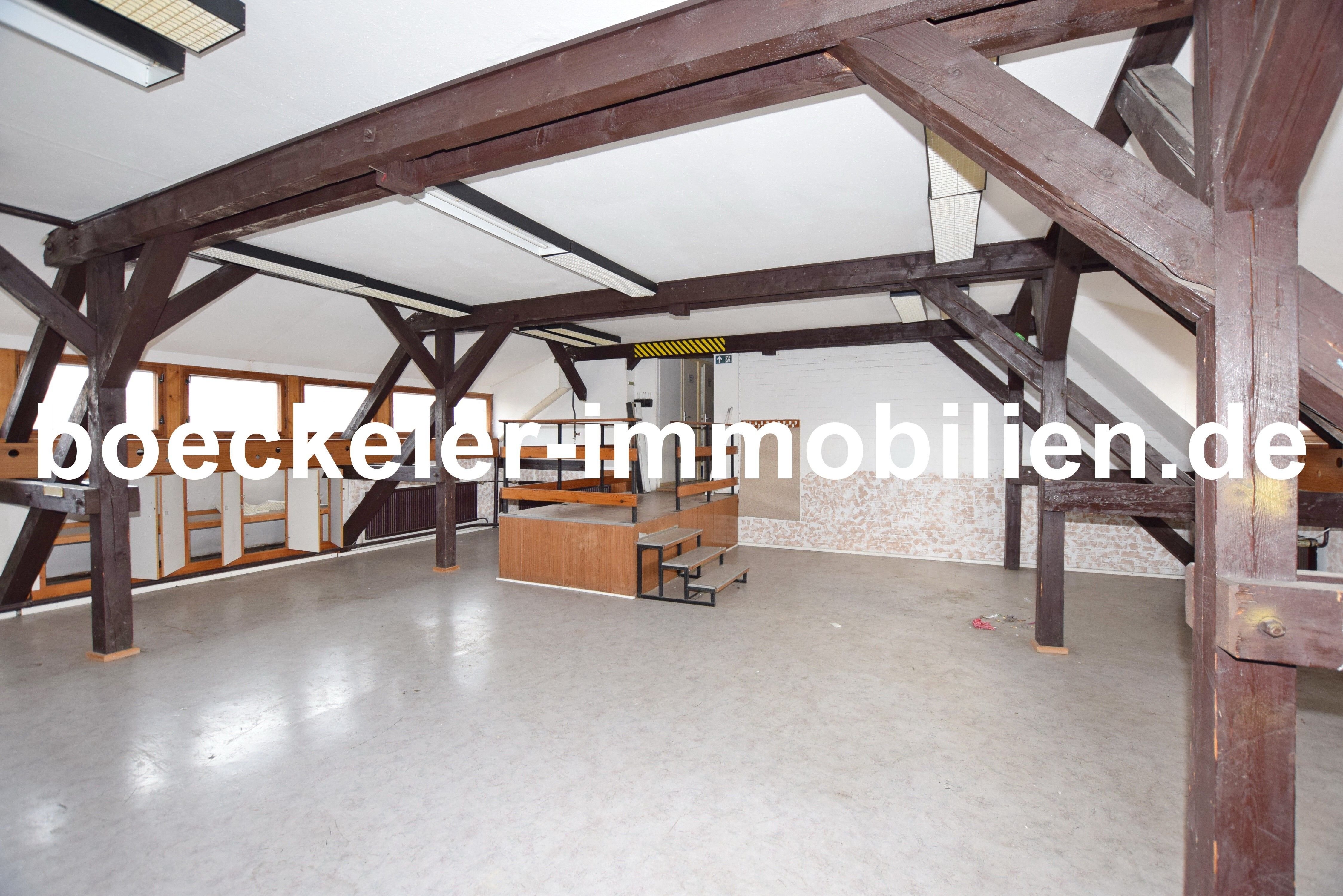 Büro-/Praxisfläche zur Miete provisionsfrei 915 € 4 Zimmer 183 m²<br/>Bürofläche Naumburg Naumburg 06618