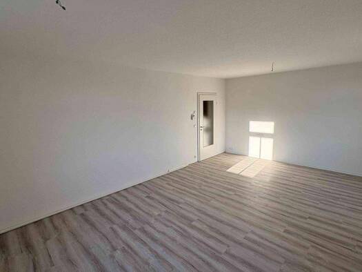 Wohnung zur Miete 795 € 4 Zimmer 95,5 m² Geschoss EG/3 frei ab sofort Großwaltersdorfer Straße Eppendorf 09575