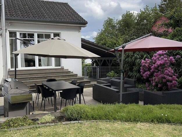 Einfamilienhaus zum Kauf provisionsfrei 679.000 € 9 Zimmer 250 m² 1.014 m² Grundstück Wiehl 51674