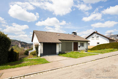 Einfamilienhaus zum Kauf 435.000 € 5 Zimmer 158 m² 1.007 m² Grundstück Neustadt Titisee-Neustadt 79822
