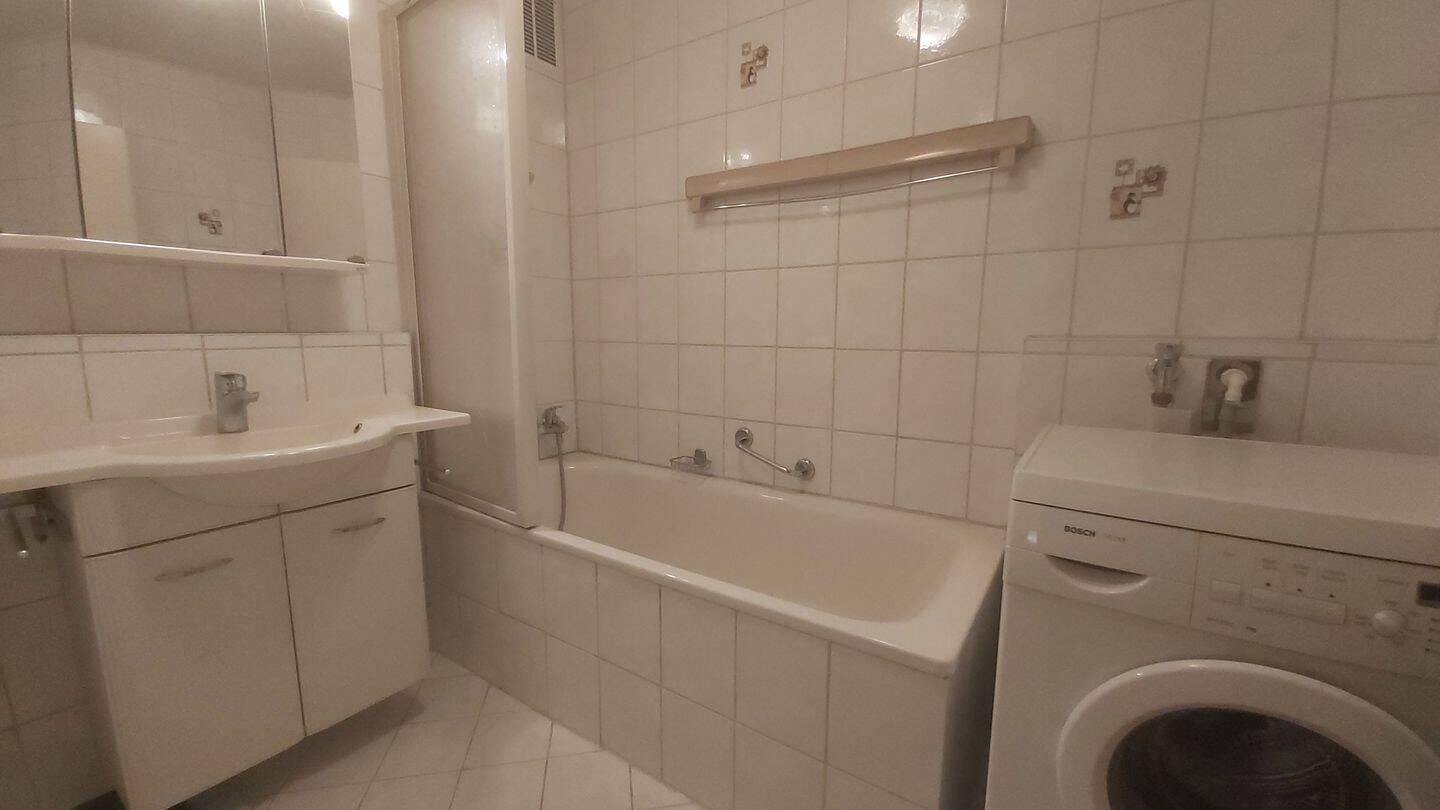 Property thumbnail 9