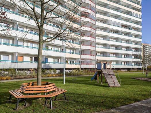 Wohnung zur Miete 337 € 2 Zimmer 57,1 m² 8. Geschoss frei ab 01.09.2026 Einsteinstraße 7 Oststadt Neubrandenburg 17036