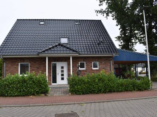 Einfamilienhaus zur Miete 1.570 € 5 Zimmer 133,2 m² 512 m² Grundstück frei ab 01.02.2026 Klein Nordende 25336