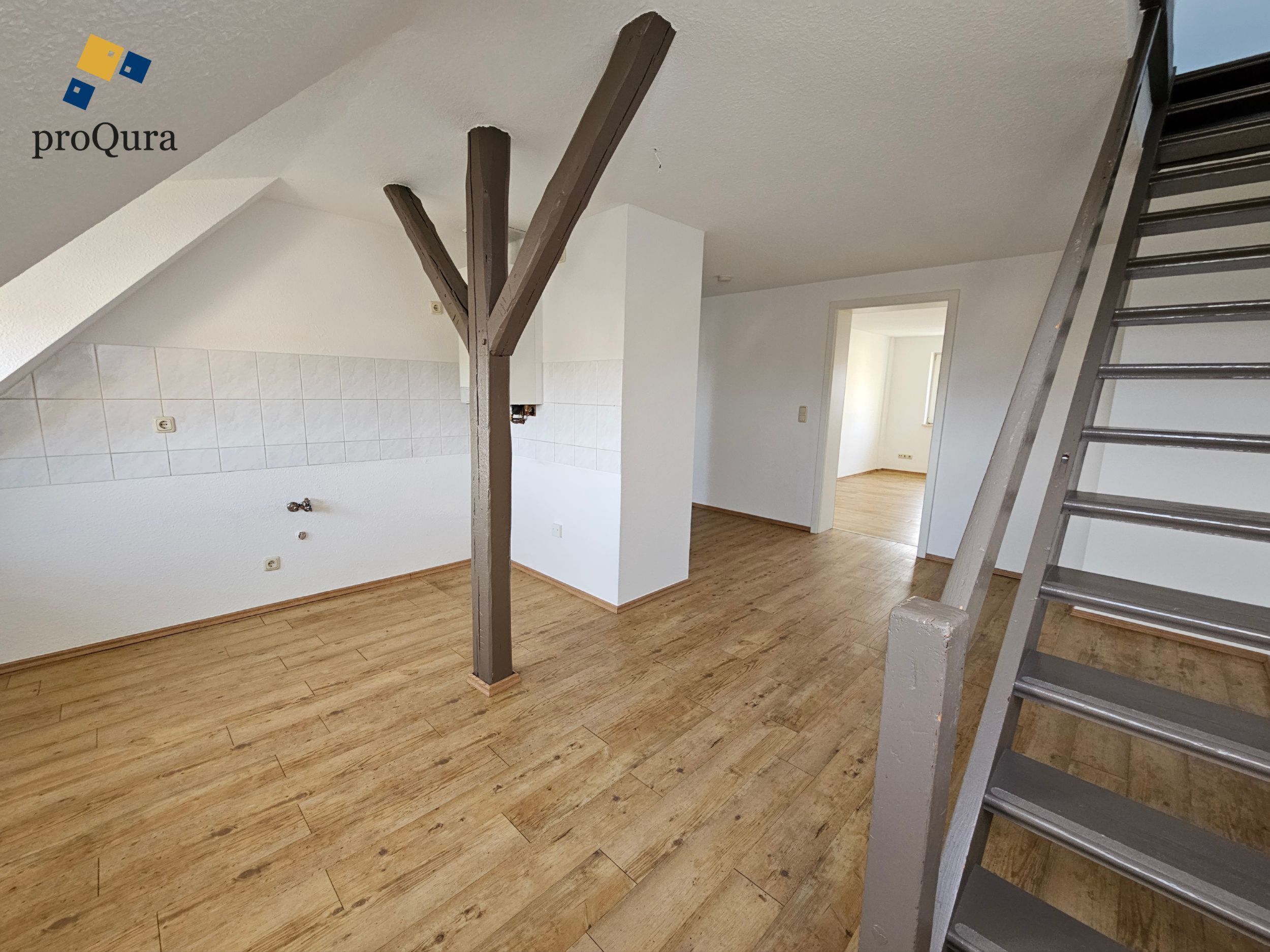 Wohnung zur Miete 585 € 3 Zimmer 87 m²<br/>Wohnfläche 4.<br/>Geschoss ab sofort<br/>Verfügbarkeit Thomas-Müntzer-Straße 46 Mühlhausen Mühlhausen/Thüringen 99974