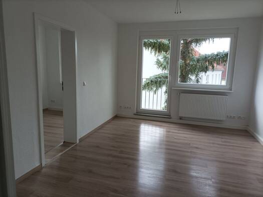 Wohnung zur Miete 260 € 2 Zimmer 40 m² Geschoss 1/2 frei ab sofort Hohenölsen . Hohenölsen Weida 7570