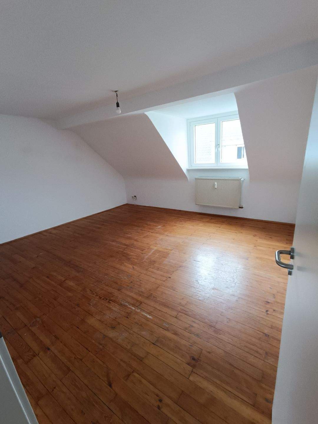 Gute, sehr zentral gelegene 3-Zimmer-Altbauwohnung in Nürnberg-Steinbühl – Nürnberg – Vorschaubild 8