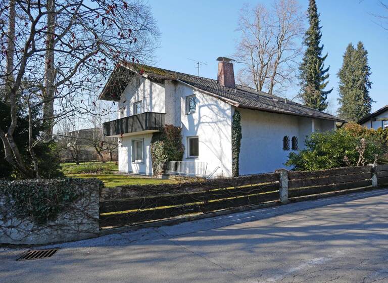 Haus zum Kauf 1.490.000 € 8 Zimmer 190 m²<br/>Wohnfläche 1.703 m²<br/>Grundstück Raubling Raubling 83064