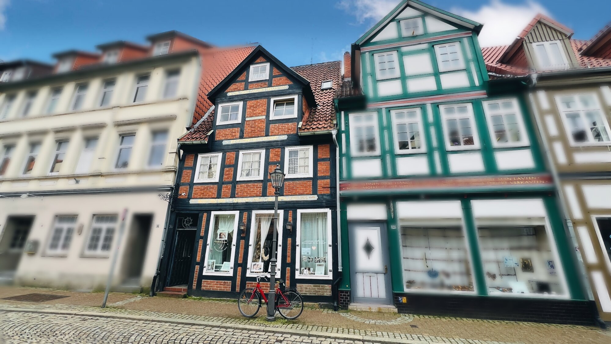 Haus zum Kauf 295.000 € 9 Zimmer 194,3 m²<br/>Wohnfläche 318 m²<br/>Grundstück Altstadt Celle 29221