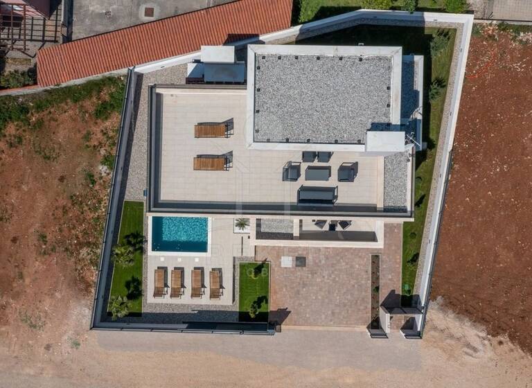 Villa zum Kauf 890.000 € 5 Zimmer 386 m² 466 m² Grundstück Nin 23232