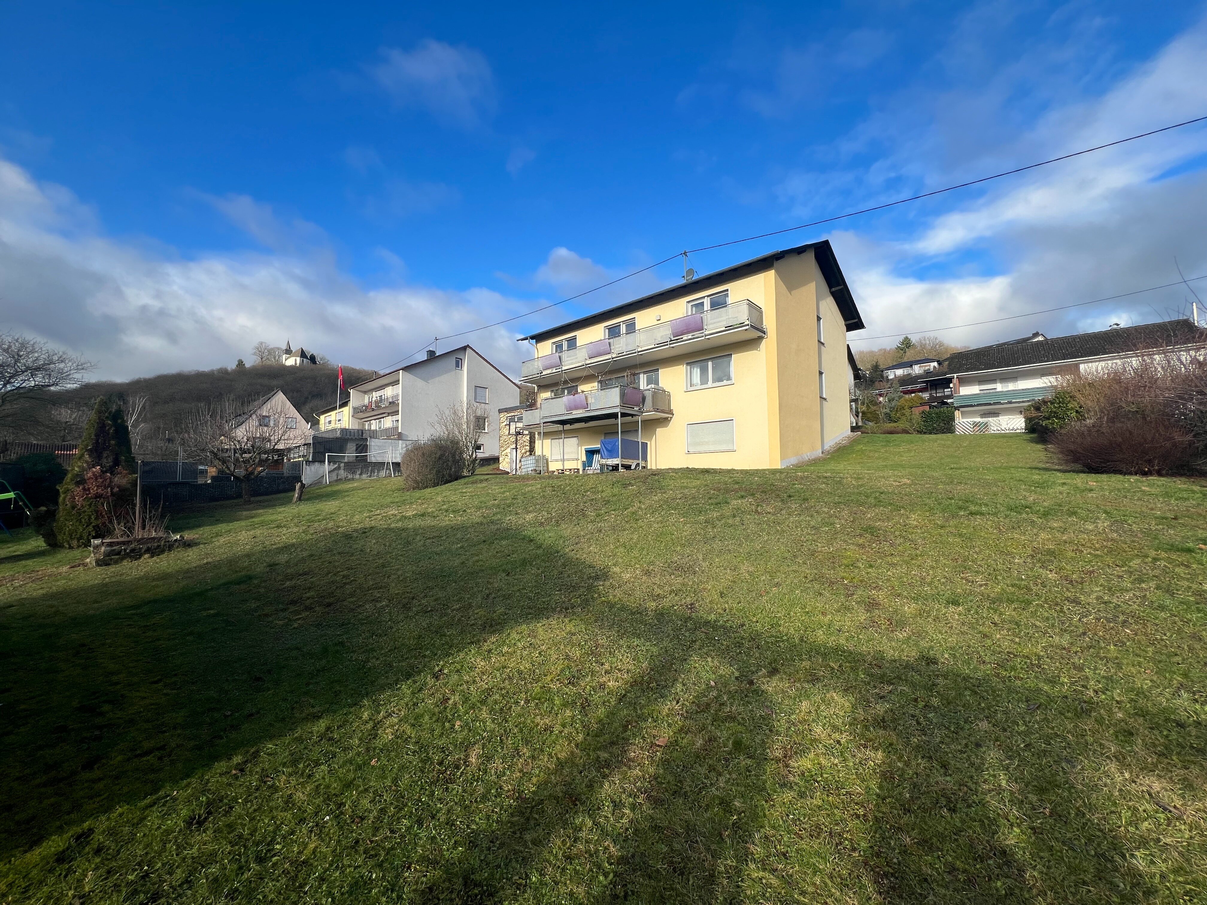 Einfamilienhaus zum Kauf 339.000 € 11 Zimmer 281,8 m²<br/>Wohnfläche 1.252 m²<br/>Grundstück Hochstetten Hochstetten-Dhaun 55606