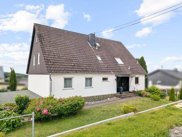 Einfamilienhaus zum Kauf 309.000 € 8 Zimmer 235 m² 1.051 m² Grundstück Simmern 56337