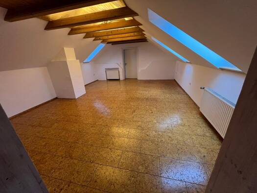 Wohnung zur Miete 800 € 4 Zimmer 140 m² Geschoss 1/2 frei ab 20.09.2026 Volkershausen Maßbach 97711
