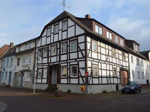 Mehrfamilienhaus zum Kauf 99.500 € 9 Zimmer 287 m² 144 m² Grundstück Holzminden 37603