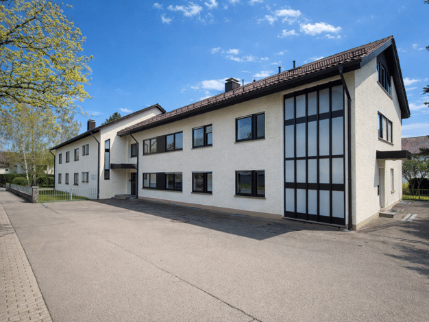 Bürogebäude zum Kauf 1.200.000 € 30 Zimmer Schwenningen Villingen-Schwenningen 78054