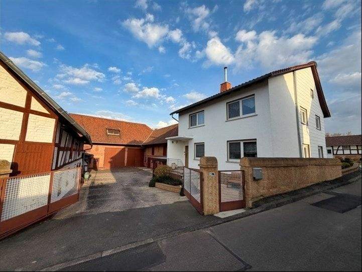 Immobilie in Heringen - Dreiseitenhof mit viel Platz in Leimbach - Bild 0