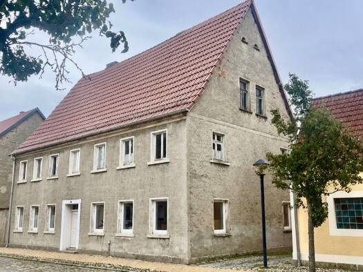 Einfamilienhaus zum Kauf provisionsfrei 95.000 € 10 Zimmer 250 m² 354 m² Grundstück Schlossstraße 14 Pretzsch Bad Schmiedeberg 06905