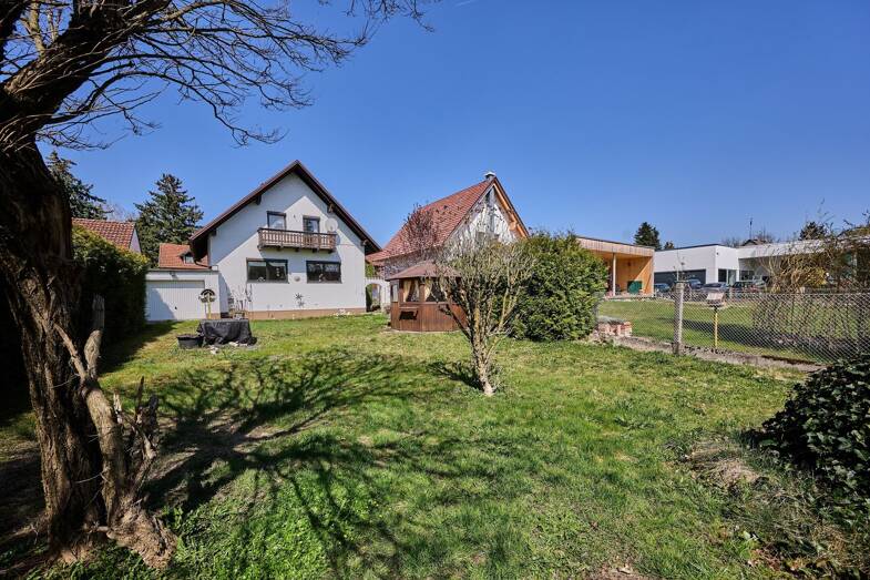 Haus zum Kauf 279.000 € 4 Zimmer 103 m² 583 m² Grundstück Planungsbezirk 401 Straubing 94315