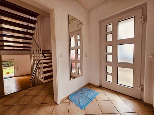 Doppelhaushälfte zur Miete 2.600 € 5 Zimmer 172 m² 273 m² Grundstück frei ab sofort Hofheim Hofheim am Taunus 65719