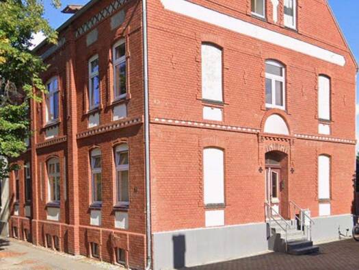 Wohnung zur Miete 709 € 4 Zimmer 109 m² 1. Geschoss frei ab sofort Zerbst Zerbst/Anhalt 39261