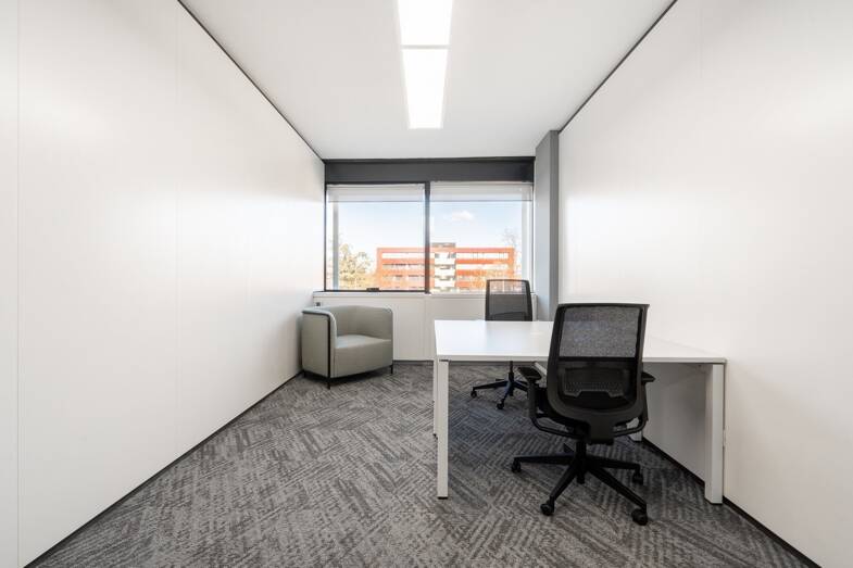 Bürofläche zur Miete provisionsfrei 459 € 50 m² Bürofläche teilbar von 10 m² bis 50 m² Line-Eid-Strasse 6/8 Industriegebiet Konstanz 78467