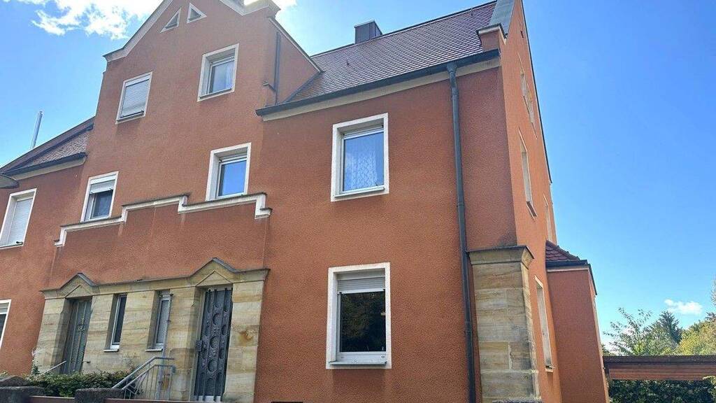 Doppelhaushälfte zum Kauf 320.000 € 4 Zimmer 124,8 m² 370 m² Grundstück Karolingerstr. 11 Forchheim 91301