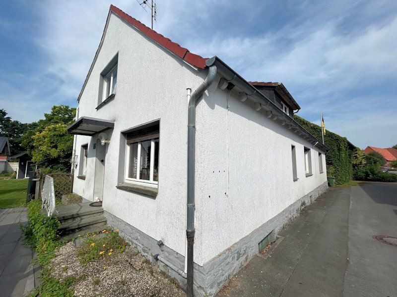 Einfamilienhaus zum Kauf 88.000 € 9 Zimmer 130 m²<br/>Wohnfläche 619 m²<br/>Grundstück Schmerlecke-Seringhausen Erwitte 59597