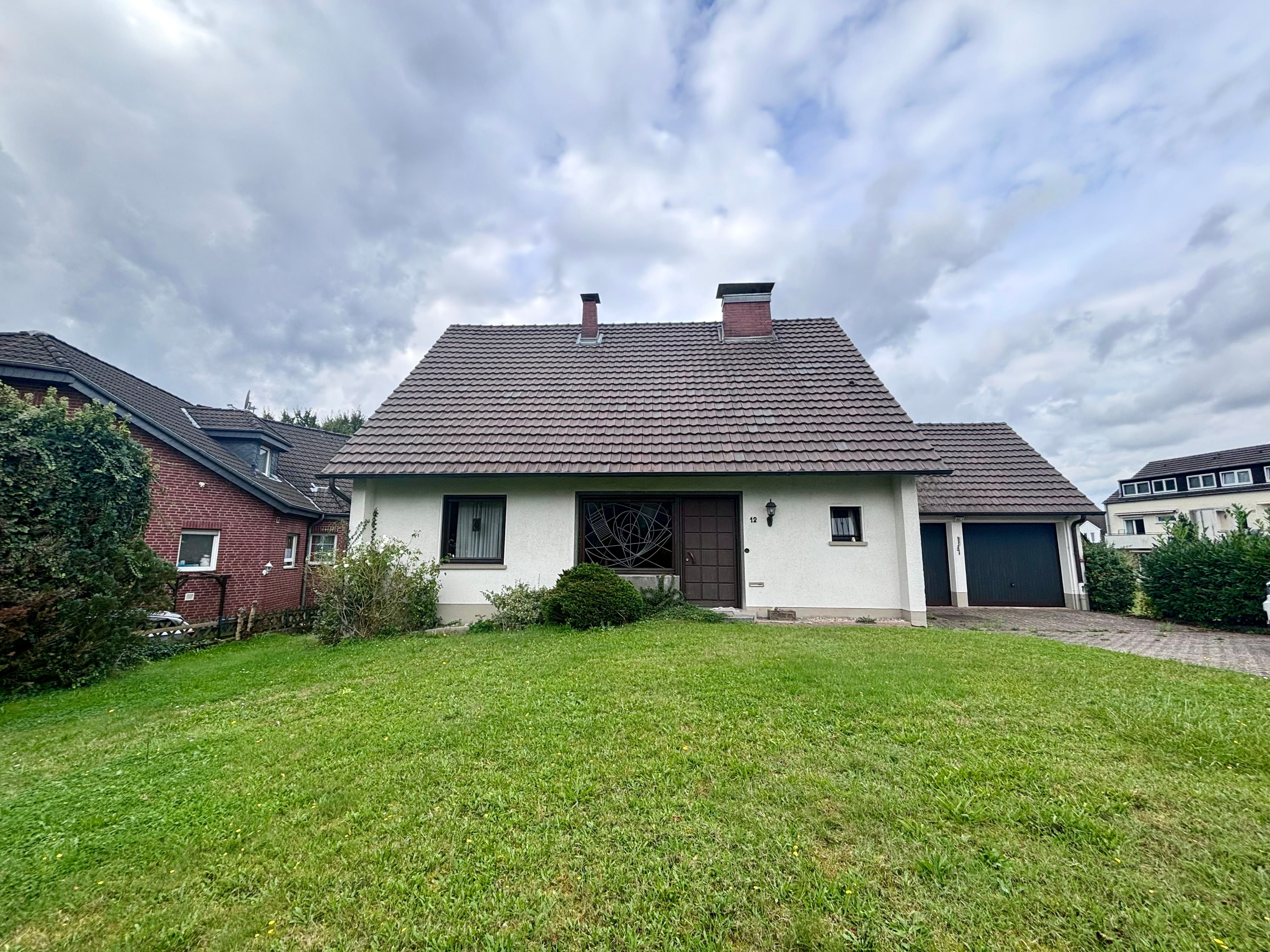 Einfamilienhaus zum Kauf 1.200.000 € 5 Zimmer 160 m²<br/>Wohnfläche 2.179 m²<br/>Grundstück ab sofort<br/>Verfügbarkeit Kippekausen Bergisch Gladbach 51427