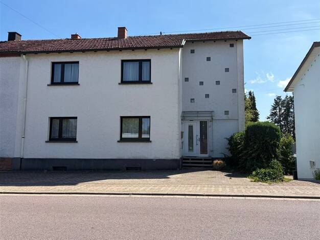 Haus zum Kauf 225.000 € 6 Zimmer 155 m² 947 m² Grundstück frei ab sofort Illingen Illingen 66557