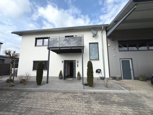 Bürofläche zur Miete 850 € 3 Zimmer 105 m² Bürofläche Langenpreising 85465