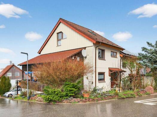 Doppelhaushälfte zum Kauf 409.000 € 5 Zimmer 127,3 m² 245 m² Grundstück Arnbach Neuenbürg-Arnbach 75305