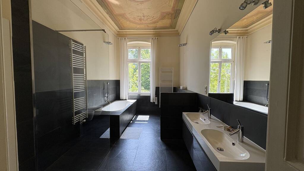 Wohnung zum Kauf 435.000 € 4 Zimmer 175 m² 3. Geschoss Debschwitz Gera 07548