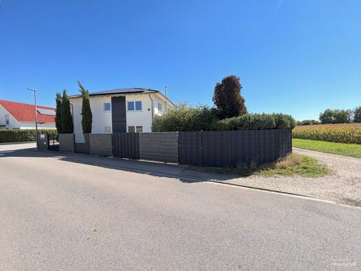 Einfamilienhaus zum Kauf provisionsfrei 699.000 € 6 Zimmer 170 m² 537 m² Grundstück Auenheim Kehl 77694