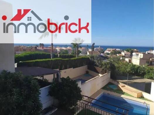 Chalet zum Kauf 580.000 € 4 Zimmer 233 m² Rincón de la Victoria 29738