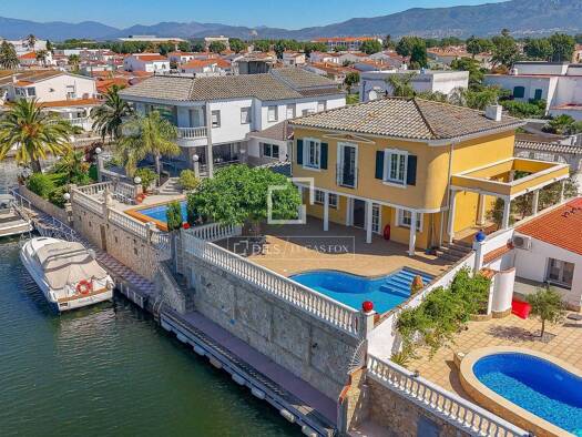 Haus zum Kauf 995.000 € 228 m² 361 m² Grundstück Empuriabrava 17487