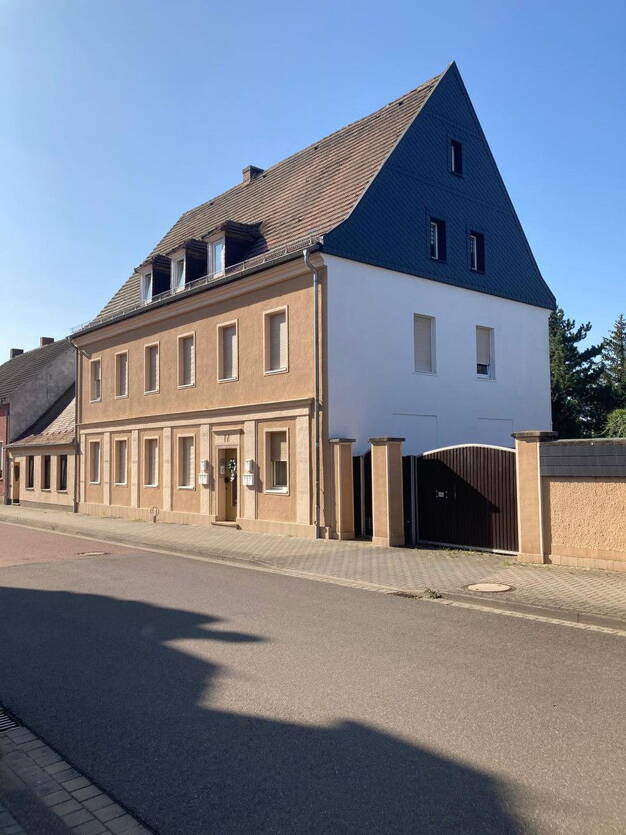 Mehrfamilienhaus zum Kauf provisionsfrei als Kapitalanlage geeignet 350.000 € 403 m² 1.452 m² Grundstück Geschwister-Scholl-Str. 5 Coswig Coswig 06869