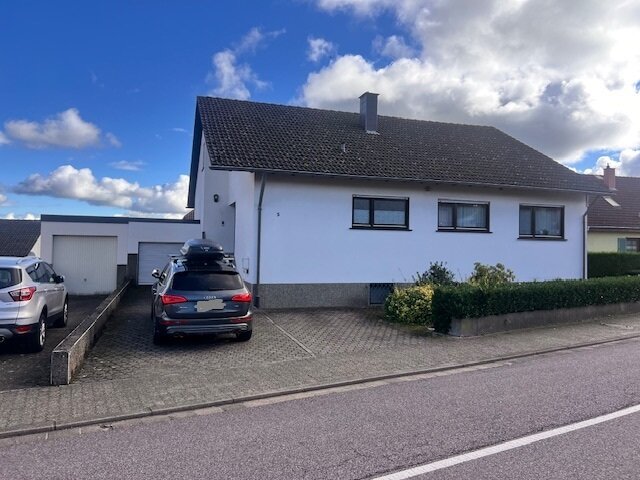 Haus zum Kauf 339.000 € 7 Zimmer 230 m²<br/>Wohnfläche 682 m²<br/>Grundstück Altforweiler Überherrn 66802